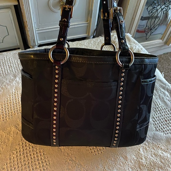 Authentic Coach - Picture 2 of 6